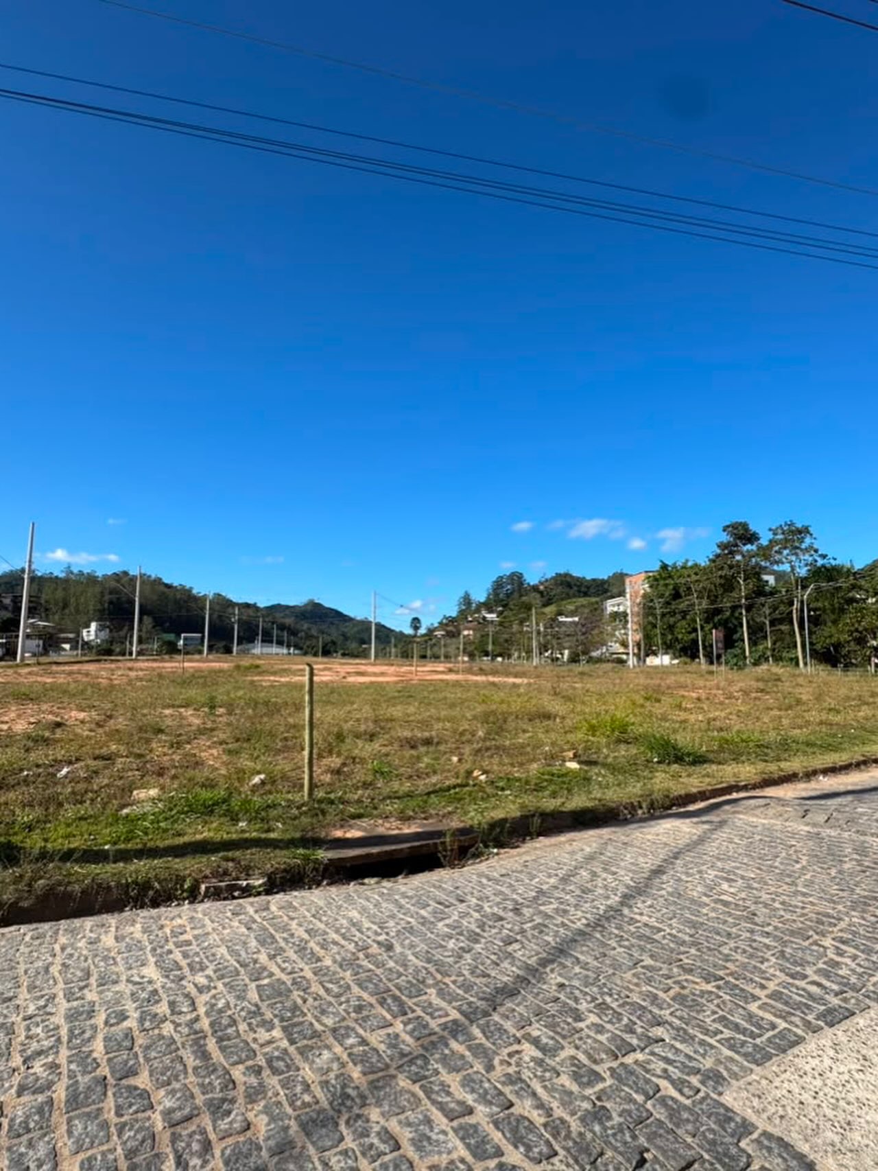 ÁREA DISPONÍVEL PARA VENDA