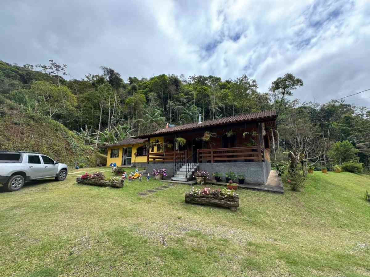 CHÁCARA RESIDENCIAL