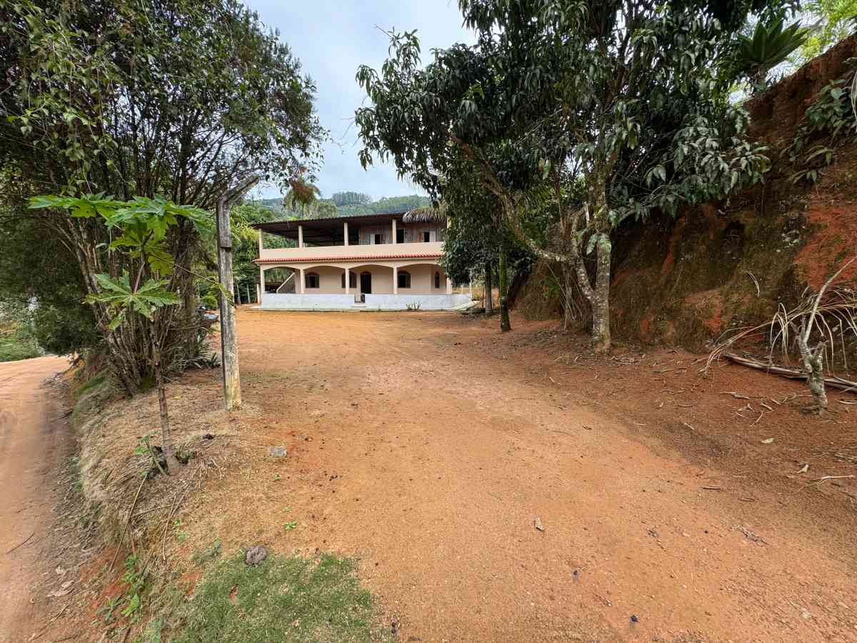 CHÁCARA RESIDENCIAL