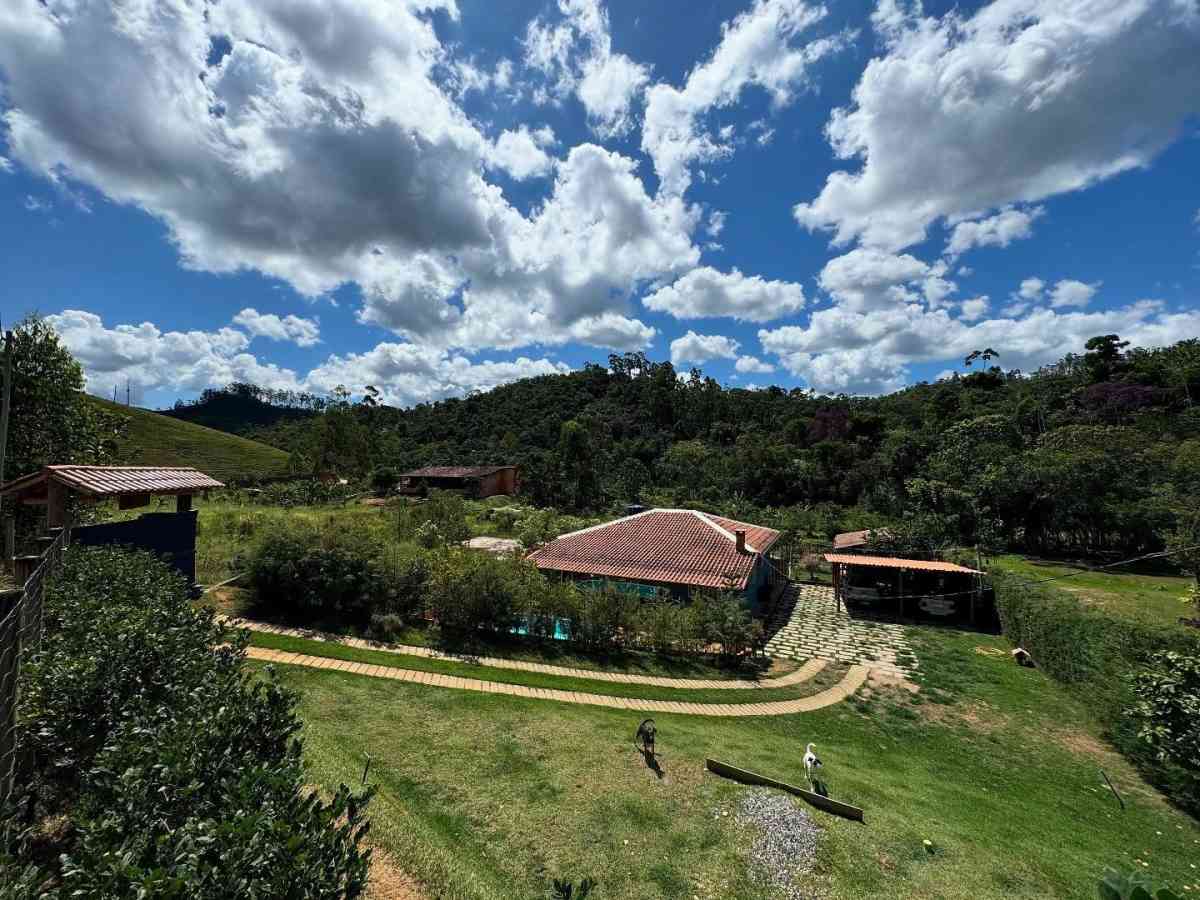 CHÁCARA RESIDENCIAL