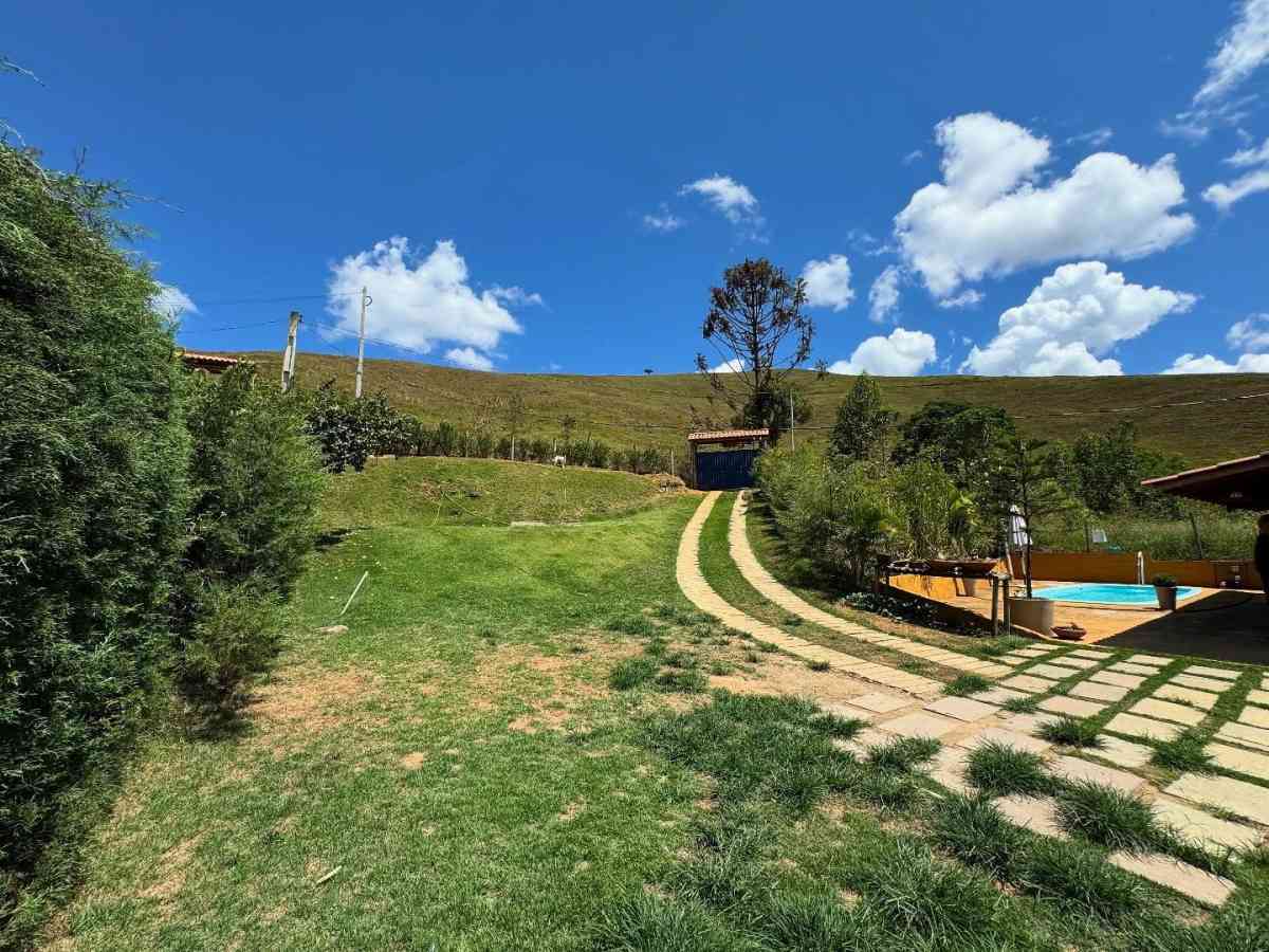 CHÁCARA RESIDENCIAL