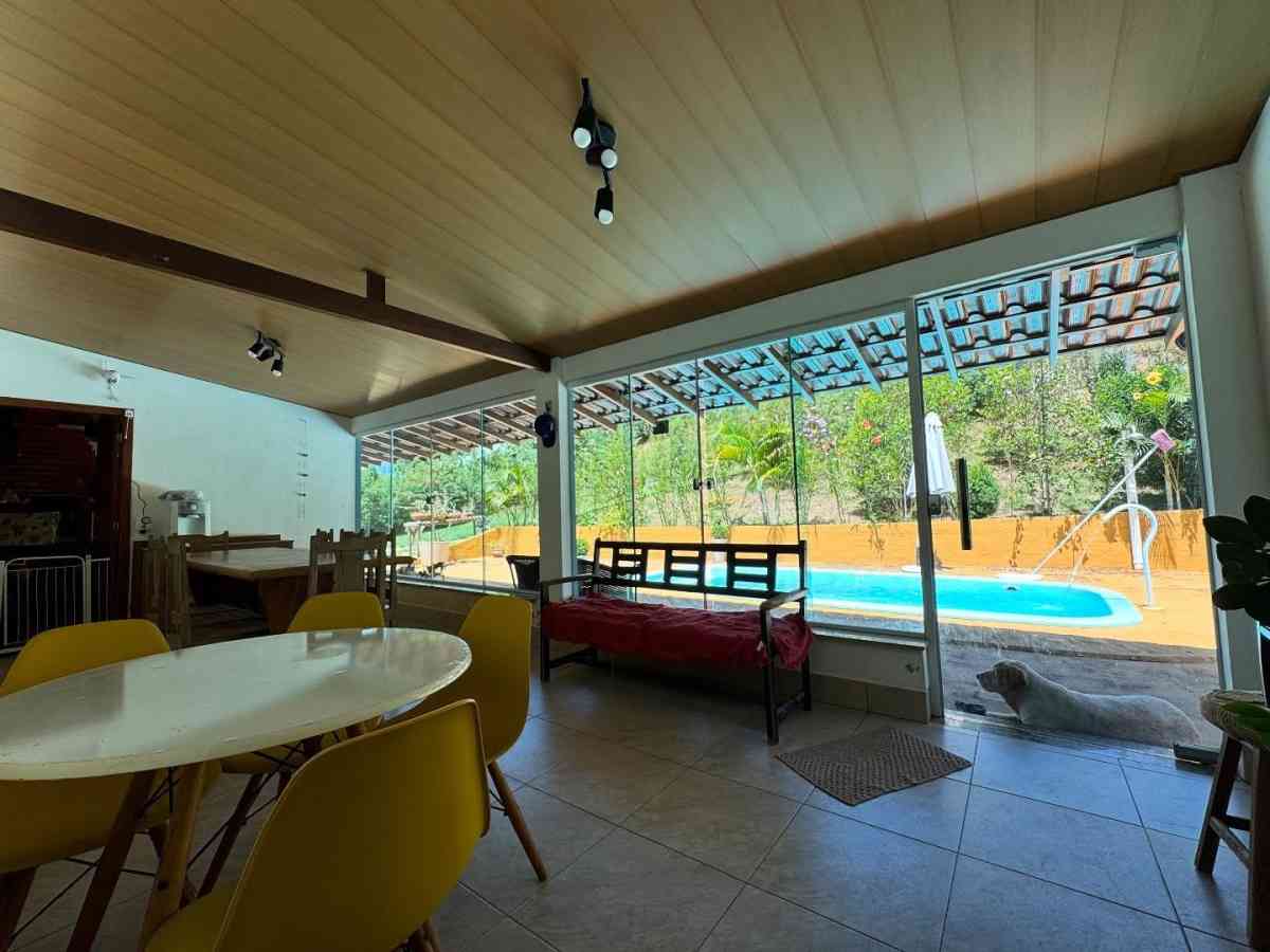 CHÁCARA RESIDENCIAL