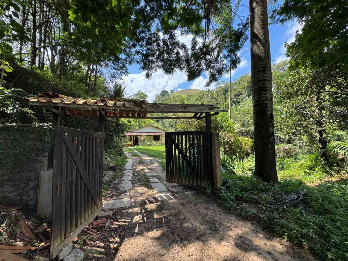 CHÁCARA RESIDENCIAL